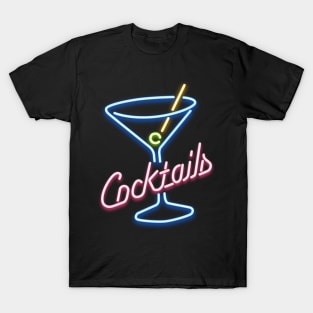 Cocktails neon look sign T-Shirt